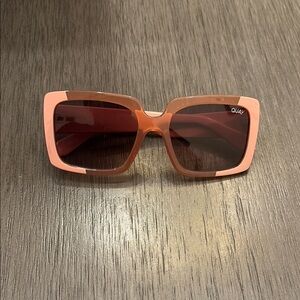 Quay Australia Total Vibe Sunglasses - Milky Pink - Like New!